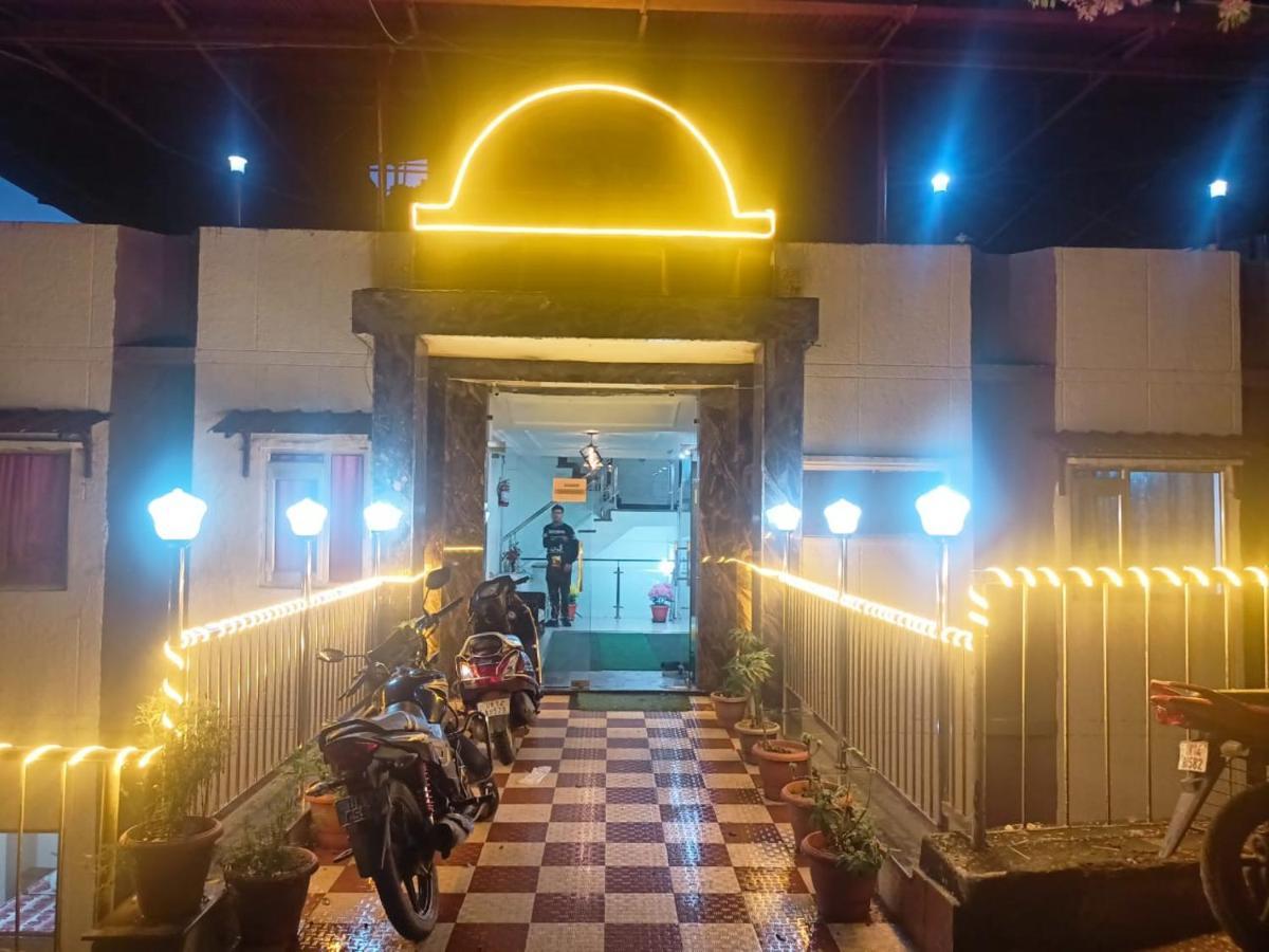 Riversun Hotel Mall Road Mussoorie Esterno foto