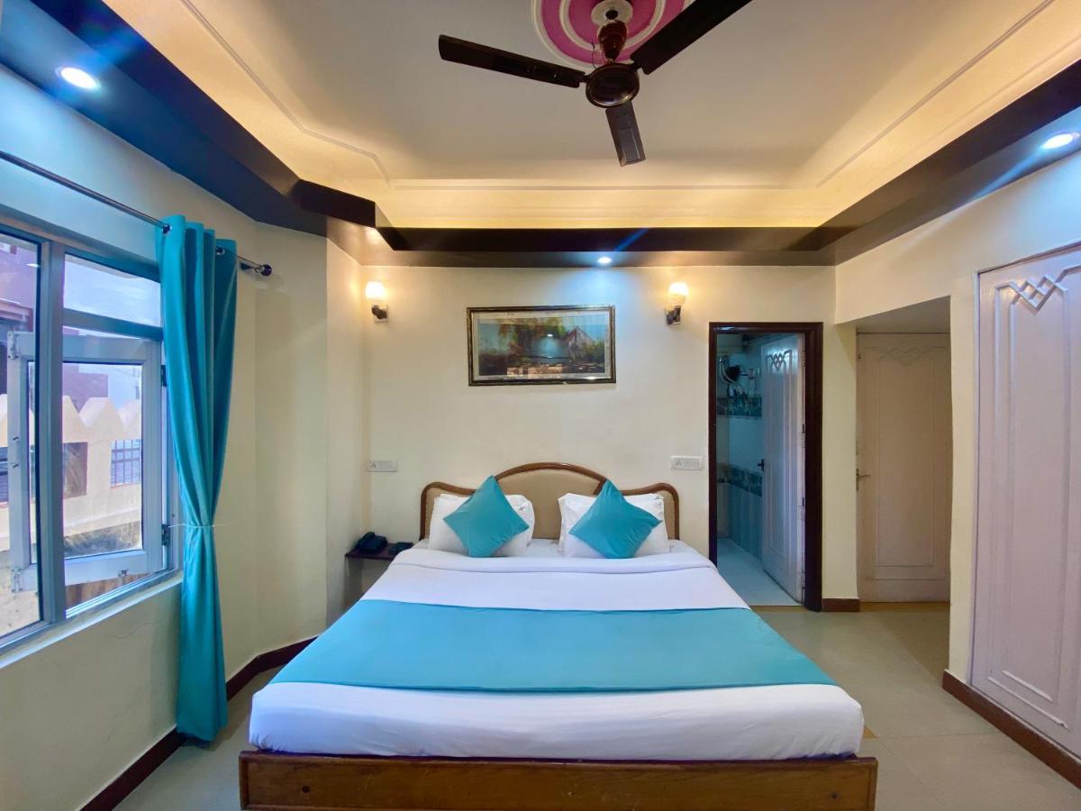 Riversun Hotel Mall Road Mussoorie Esterno foto