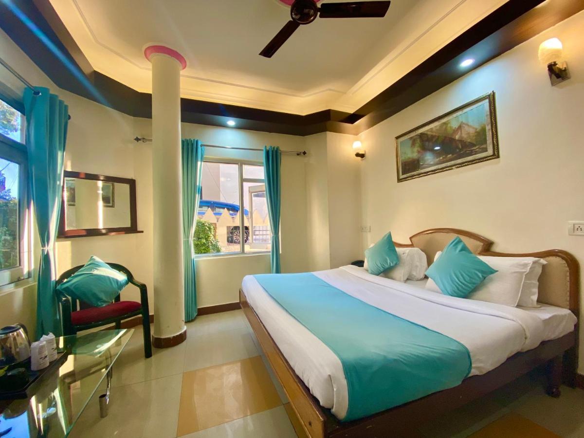 Riversun Hotel Mall Road Mussoorie Esterno foto