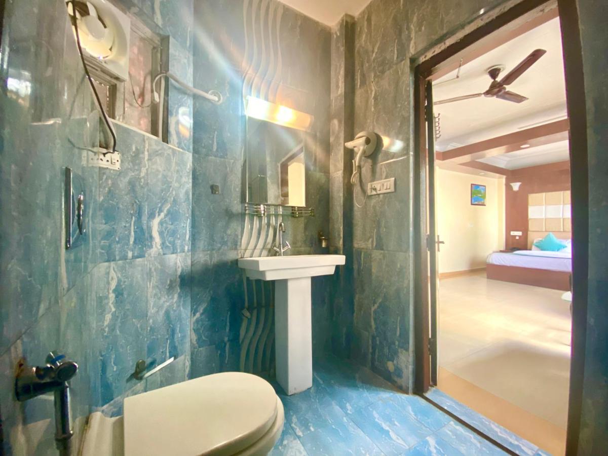 Riversun Hotel Mall Road Mussoorie Esterno foto