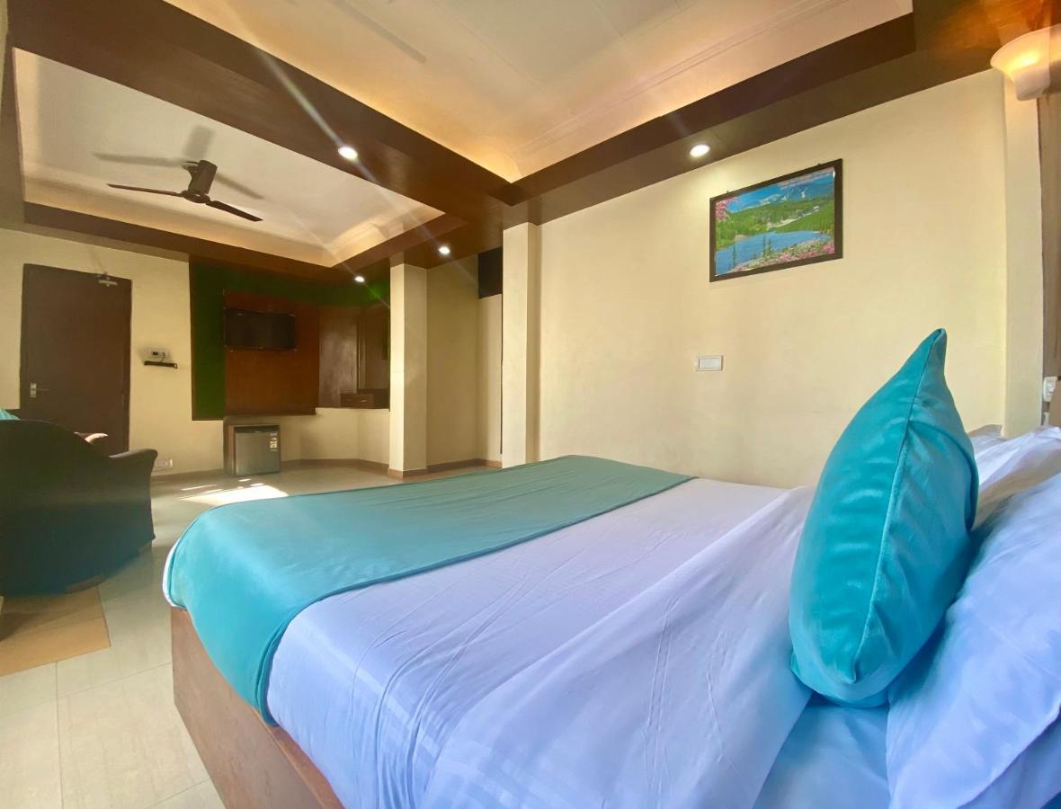 Riversun Hotel Mall Road Mussoorie Esterno foto