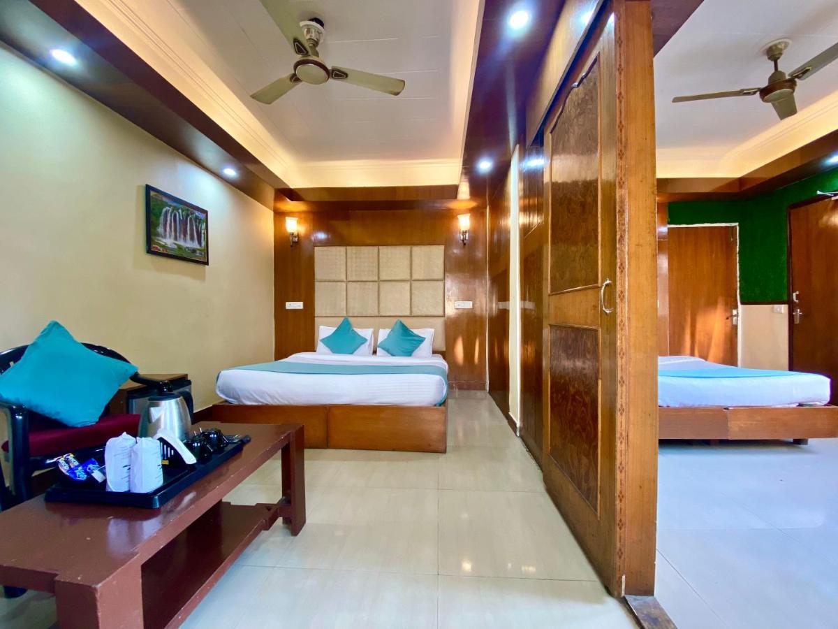 Riversun Hotel Mall Road Mussoorie Esterno foto