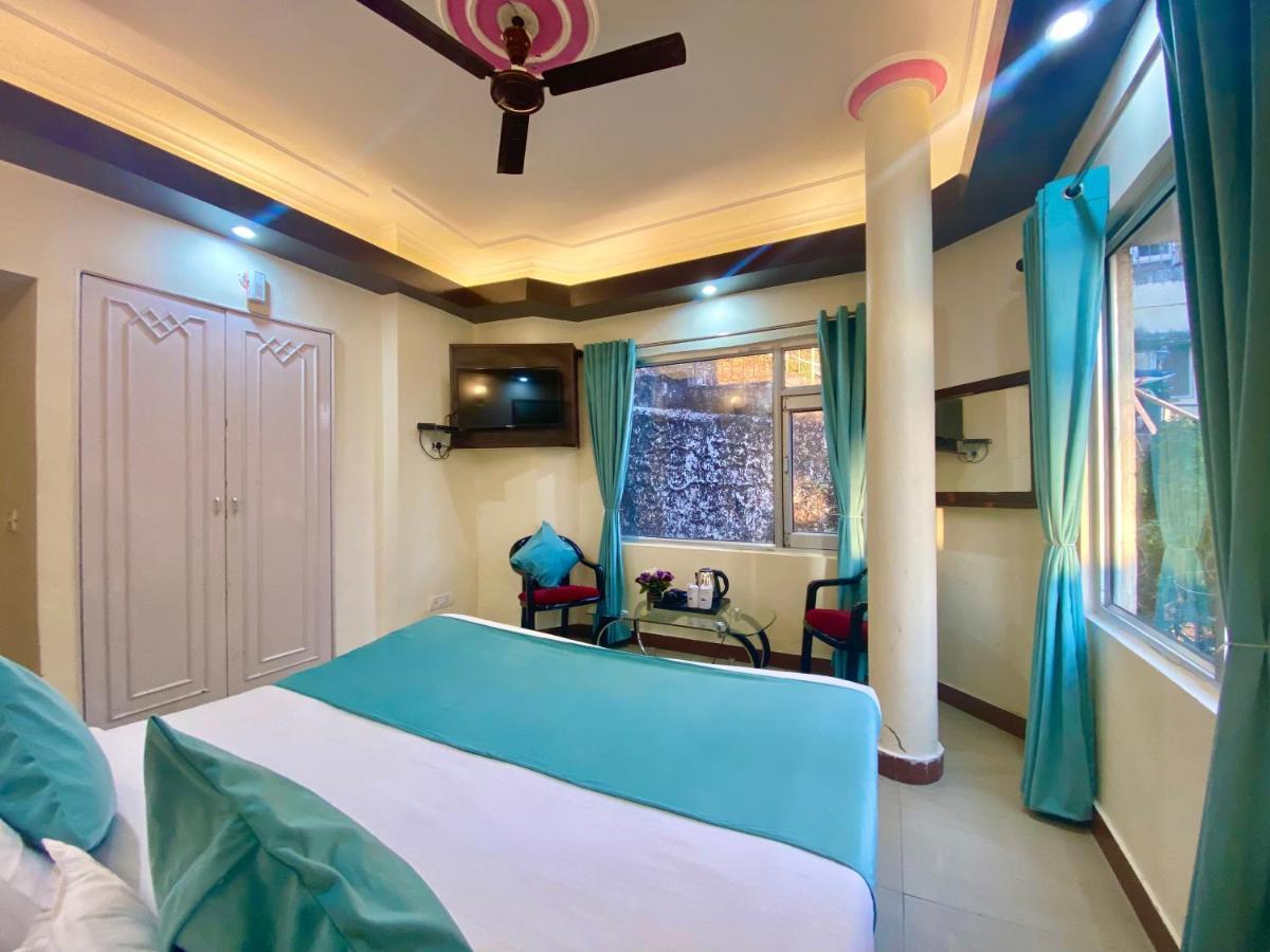 Riversun Hotel Mall Road Mussoorie Esterno foto