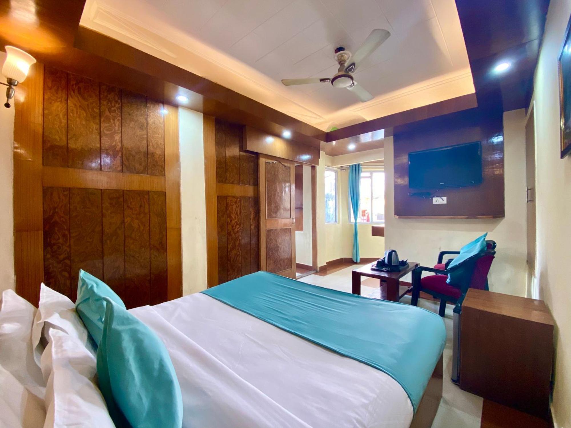 Riversun Hotel Mall Road Mussoorie Esterno foto