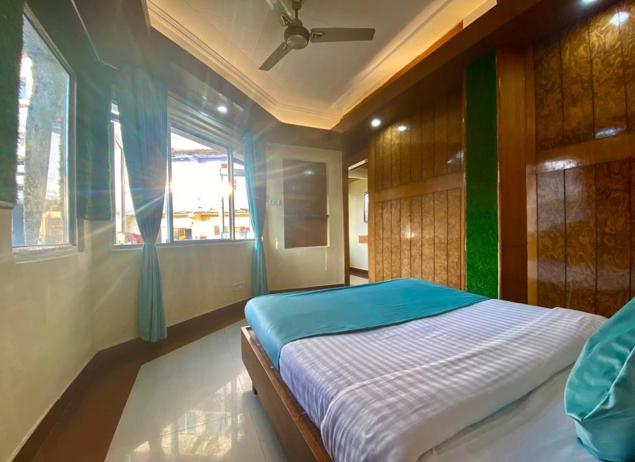 Riversun Hotel Mall Road Mussoorie Esterno foto
