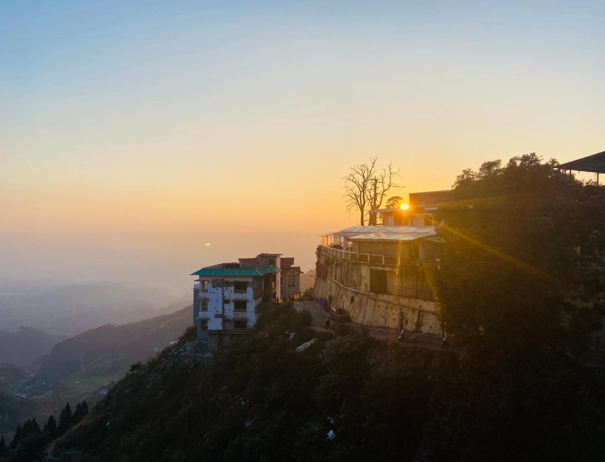 Riversun Hotel Mall Road Mussoorie Esterno foto