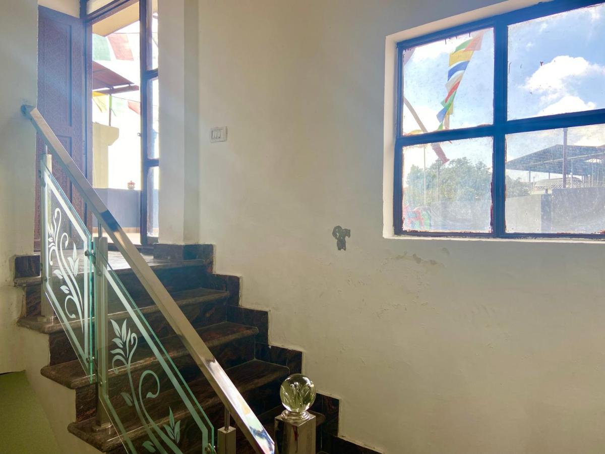 Riversun Hotel Mall Road Mussoorie Esterno foto